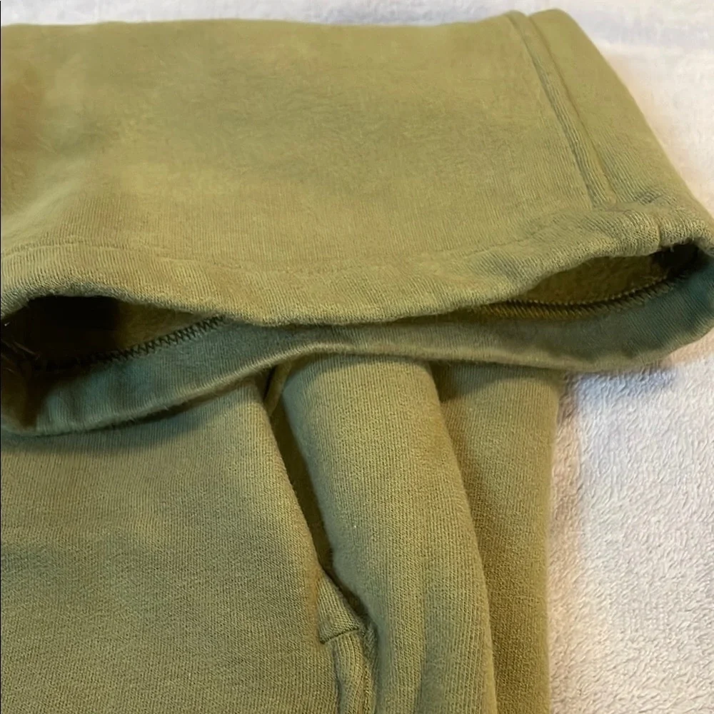 Lululemon Athletica Green Sweatpants - Picture 5 of 11